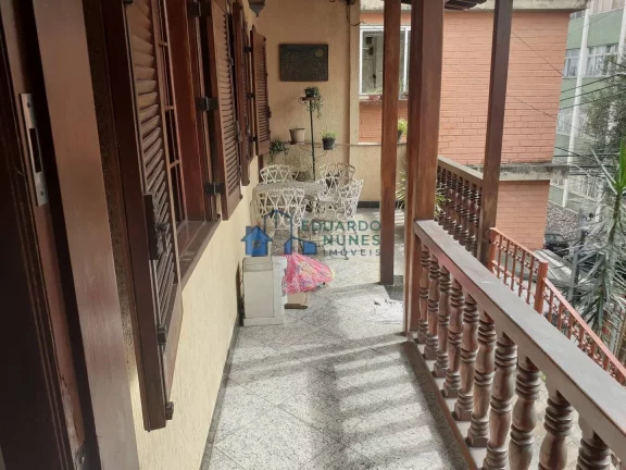 Imagem Casa em ótima localização no Carmo!