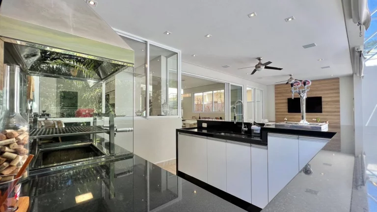 Imagem Casa Moderna e decorada à Venda na Riviera - Módulo 28