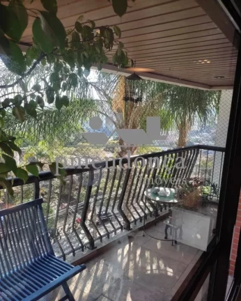Imagem Apartamento a venda na Vila Madalena com 3 suítes e 3 vagas, 130m²