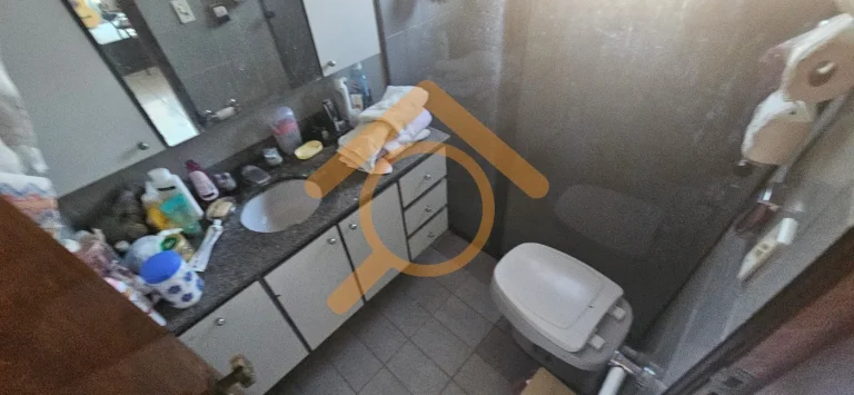 Imagem Casa em Condomínio à Venda em São Paulo-SP, Jardim Campo Grande: 4 Quartos, 2 Suítes, 3 Salas, 5 Banheiros, 4 Vagas, 250 m². Oportunidade para Reforma: 2 Casas, 350 m².