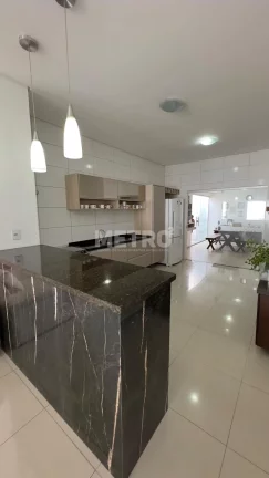 Imagem Casa, Bairro Caminho do Sol, 4 4, sendo todos suítes, sala de estar, sala de jan