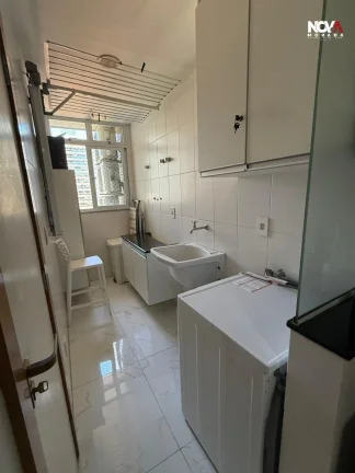Imagem Viva com exclusividade na região mais charmosa da Praia da Costa. Este apartamento de 119 m² une s...