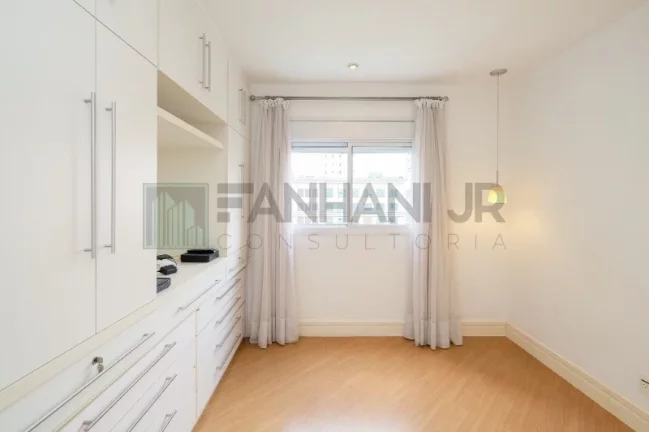 Imagem Apartamento à venda na Vila Olímpia, São Paulo-SP: 3 quartos, 3 suítes, 3 salas, 5 banheiros, 3 vagas de garagem, 125m².