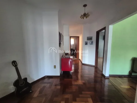 Imagem Esta chácara é o refúgio ideal para quem busca tranquilidade sem abrir mão do conforto. Com trê...