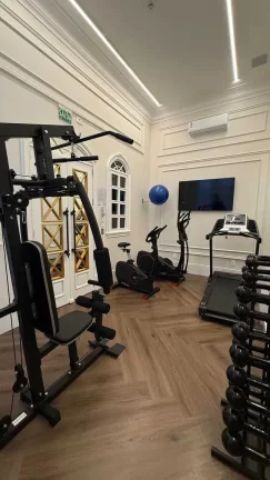 Imagem Apartamento com 3 suítes e 2 vagas de garagem em Meia Praia, Itapema/SC