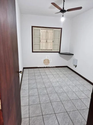Imagem Sobrado com 3 Dormitórios e Área Gourmet no Jardim Paulista Atibaia