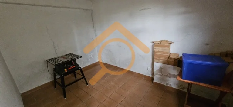 Imagem Casa de luxo em Interlagos: 4 quartos, 2 suítes, 3 salas, 5 banheiros, 6 vagas, 350m² de área - São Paulo-SP.