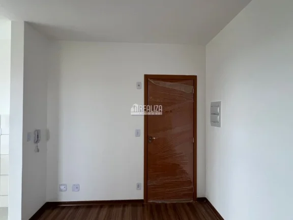 Imagem Apartamento para alugar no Condomínio Park Novo Horizonte, no bairro Paraíso, Uberaba - 2 Dormitórios - Piscina e Portaria 24 Hrs