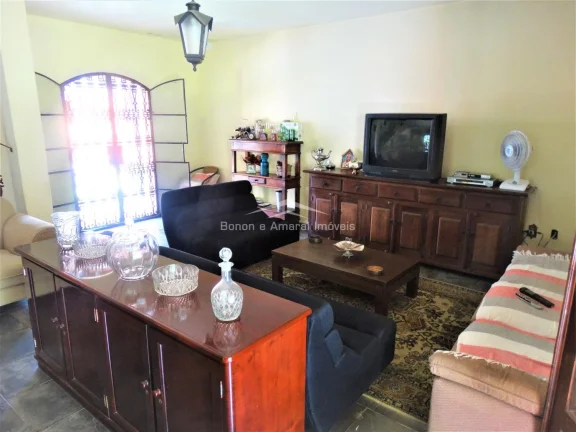 Imagem Chácara Residencial à venda em Sousas, Campinas/SP (Bairro Nobre)

CONCEITO DE CAMPO
Rua tranquila...