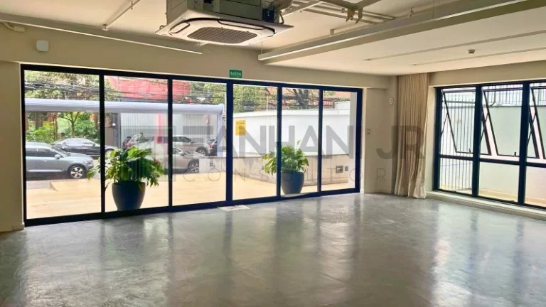 Imagem Prédio Monousuário localizado no privilegiado bairro do Jardim Europa, em uma região de fácil acesso por transporte público e particular. Com um ter