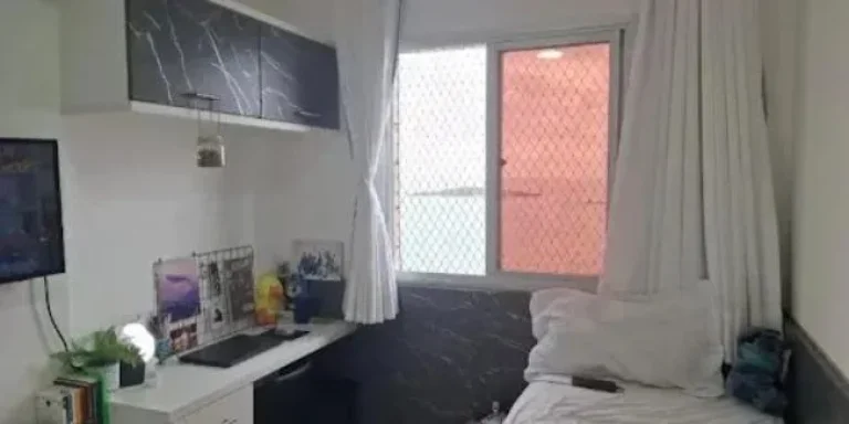 Imagem Vendo apartamento de três quartos com suite de frente para o mar.