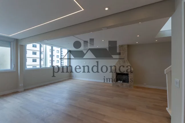Imagem Cobertura Duplex reformada em Pinheiros, com 170 m² .
