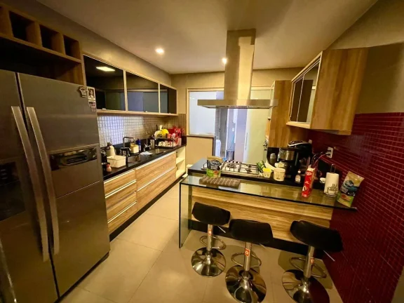Imagem Alugo cobertura triplex em Ipanema classe AA