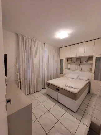 Imagem Apartamento quadra mar mobiliado com 2 dormitórios sendo 1 suíte e 1 vaga em Balneário Camboriú