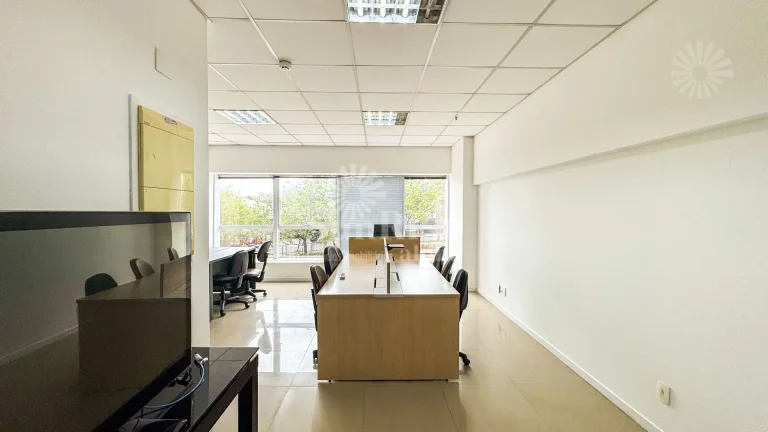 Imagem Sala Comercial mobiliada para alugar 42m² - 1 vaga- R$4.221,00 pacote - Brascan Alphaville -SP