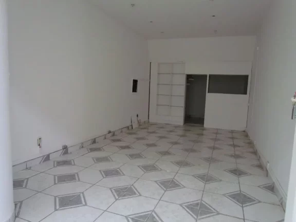 Imagem Excelente Loja Galeria Centro de SP - República – Próxima à Estação República do Metrô - Galeria Califórnia - Rua Barão de Itapetininga 255 - LO0785