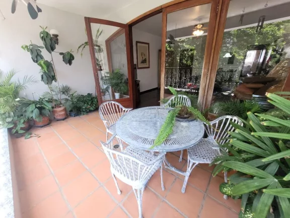 Imagem APARTAMENTO AMPLO COM 3 DORMITÓRIOS, SENDO 1 SUÍTE, AMPLO TERRAÇO, PRÉDIO COM PISCINA E CHURRAQUERIRA, 3 QUADRAS DA PRAIA DAS PITANGUEIRAS