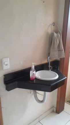Imagem Casa com 3 dormitórios à venda no bairro Jambeiro