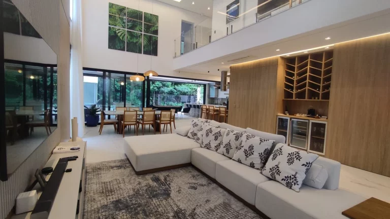 Imagem Casa de Luxo à Venda em Riviera de São Lourenço Módulo 24 - 5 Quartos, 5 Suítes, 3 Salas, 4 Vagas de Garagem