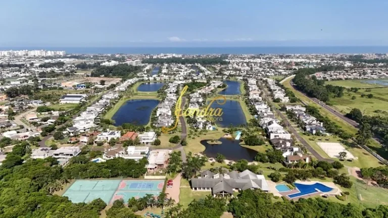 Imagem Sobrado beira de lago com piscina aquecida com 05 suítes