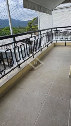 Imagem Casa Triplex Mobiliada no Jardins de Monet - 224m², Piscina Aquecida