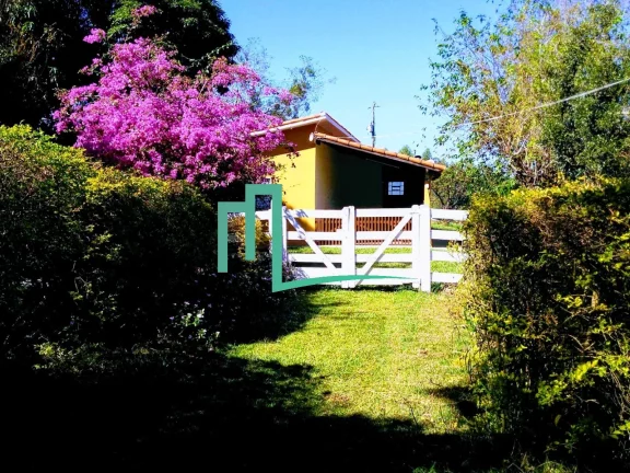 Imagem Fazenda à venda em Capetinga-MG na Zona Rural: 2 quartos, 1 sala, 1 banheiro, 1 vaga de garagem.