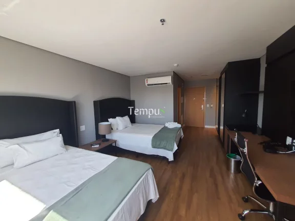 Imagem Qs Marista Residence - Ágio de Flat, no QS Marista Residence, mobiliado, possui 2 camas de casal, ar condicionado, armário, com 32m²