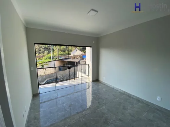 Imagem Sobrado com suíte e dois quarto no centro