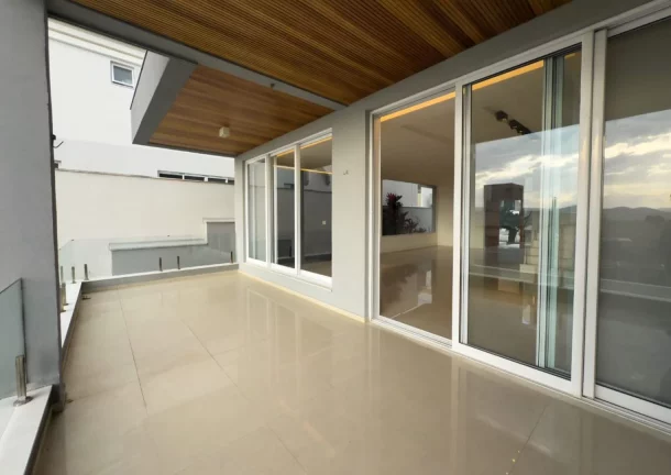 Imagem Sobrado com 4 dormitórios, 450 m² - venda por R$ 3.150.000,00 ou aluguel por R$ 17.370,00/mês - Condomínio Residencial Jaguary - São José dos Campos/SP