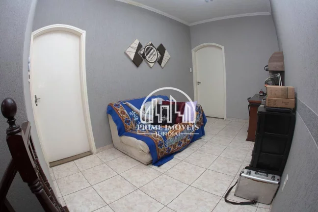 Imagem Ótimo sobrado de 350m² com 3 dorm. e 2 suítes - Cidade Nova, Jundiaí/SP