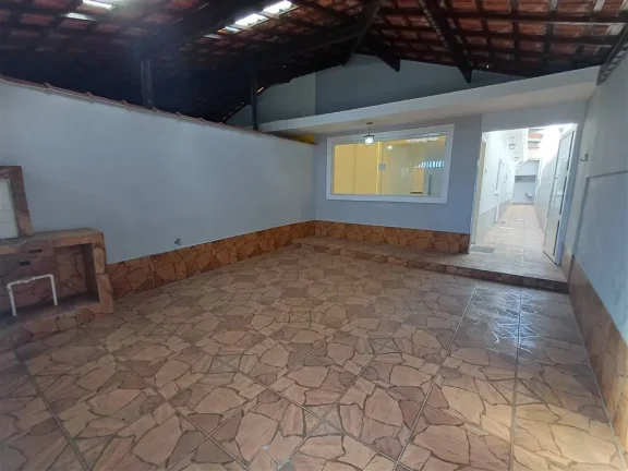 Imagem Espaçosa Casa 3 Quartos com 2 Suítes à Venda em Caicara, Praia Grande