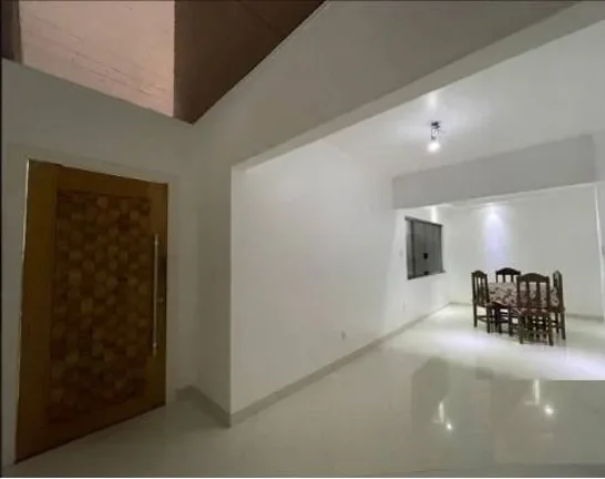 Imagem Sobrado Reformado Com 234 m² 4 Dormitórios, 2 Suites 3 Vagas de Gargens
