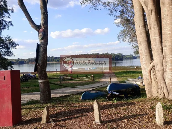 Imagem Vendo Oportunidade no parque do terceiro lago. Vendo casa em condomínio parque terceiro lago, terreno de 504m², 180m² de área útil, 2 Dormitirios, sacada, 2 salas, 2 Banheiros, 3 vagas de garagem, canil e poço artesiano, valor de SUPER Oportunidade. R$ 65