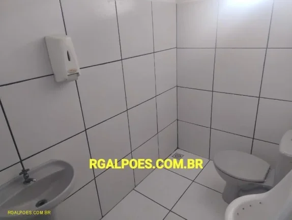 Imagem Galpão para Locação em BELFORD ROXO, Centro, 3 banheiros