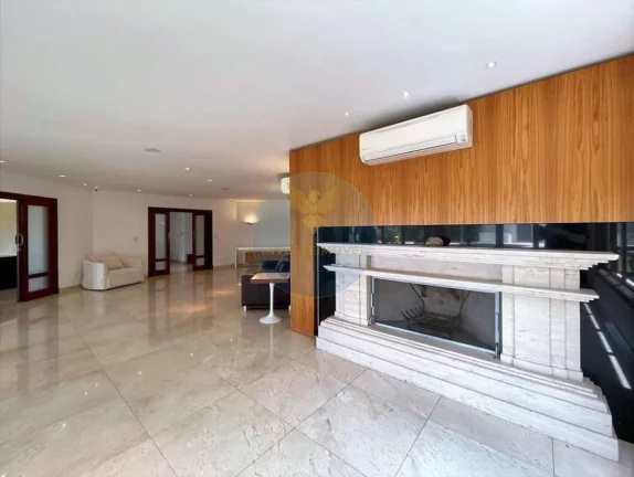 Imagem Casa em Condomínio a Venda no bairro Granja Viana - Cotia, SP