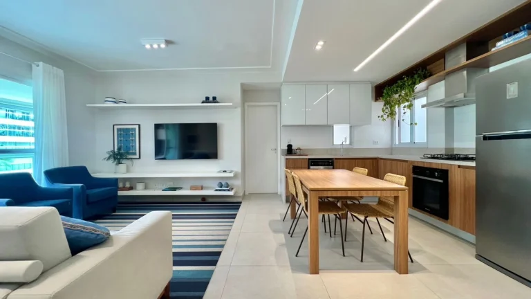 Imagem Imperdível! Apartamento à venda em Riviera de São Lourenço Módulo 07: 3 quartos, 1 suíte, 2 salas, 2 vagas, 113,25m² de área. Varanda gourmet!