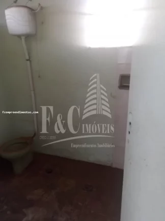 Imagem Casa para Venda em Iracemápolis, Centro, 2 dormitórios, 1 banheiro, 2 vagas