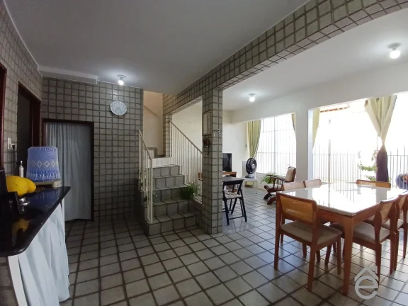 Imagem Casa à venda, no Prado, 7/4 sendo 4 suítes, 3 wc, 372 m2, 2 vagas de garagem