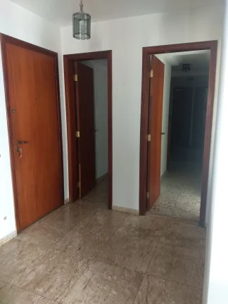 Imagem Apartamento 200 M², 4Q, 3 Suítes, 2 Salas, 5 Banheiros, 3 Vagas, Lareira, Suíte Master com Hidromassagem, Varanda Gourmet, Piscina, Academia, Quadra.