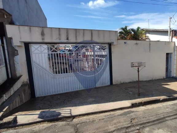 Imagem Casa à venda em Guarulhos, Vila Carmela II: 3 quartos, 2 salas, 2 banheiros, 4 vagas de garagem. Imperdível!