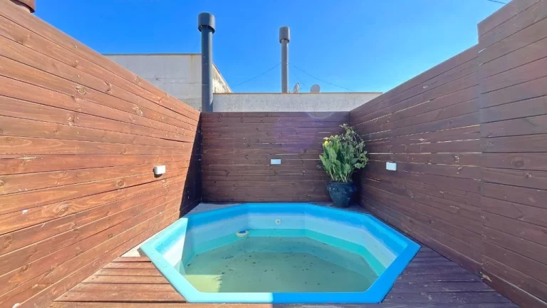 Imagem Cobertura à venda em Porto Alegre, Petrópolis, com 2 quartos, 131m2