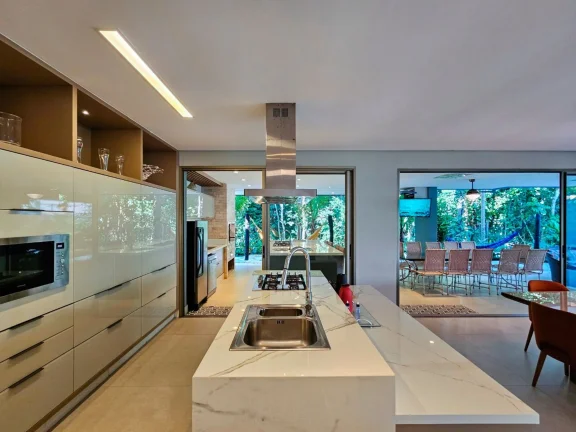 Imagem Residência de Luxo à Venda na Riviera de São Lourenço Módulo 17: 7 Quartos, 7 Suítes e 594m² de Pura Sofisticação!