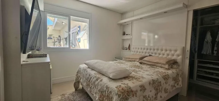 Imagem Casa Para Locação,360m2. Finamente Mobiliada, 5 Dormitórios(3 Suítes), 6 Vagas , Santa Mônica, Florianópolis/SC
