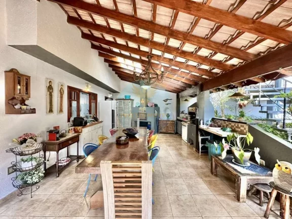 Imagem Casa em Condomínio a Venda no bairro Granja Viana - Carapicuíba, SP
