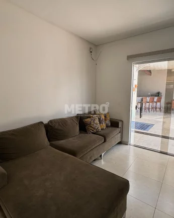Imagem Casa com 3 suítes, master com closet e hidromassagem, Piscina, Área gourmet