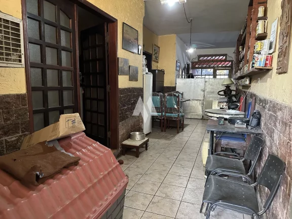 Imagem Casa com 4 quartos e 6 banheiros à Venda, 347 m² por R$ 1.100.000