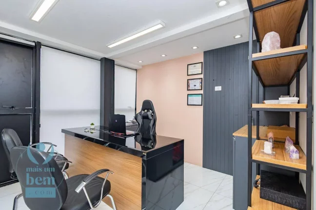 Imagem Prédio Comercial com elevador Panorâmico à venda, 833,49m² por R$ 7.000.000 - Seminário - Curitiba/PR