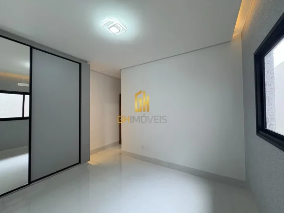 Imagem Casa com 3 quartos no Setor Três Marias, em terreno com 360m² com 192m² de área construída poss...