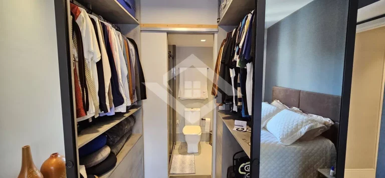 Imagem Apartamento 100m², 2 Quartos, Totalmente Reformado – Sol da Manhã