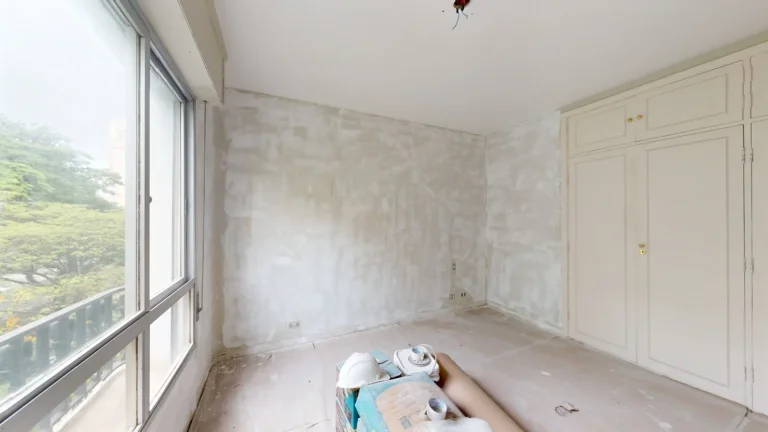 Imagem Apartamento em Reforma 156M², 3Q, 1 Banheiro, 2 Vagas.